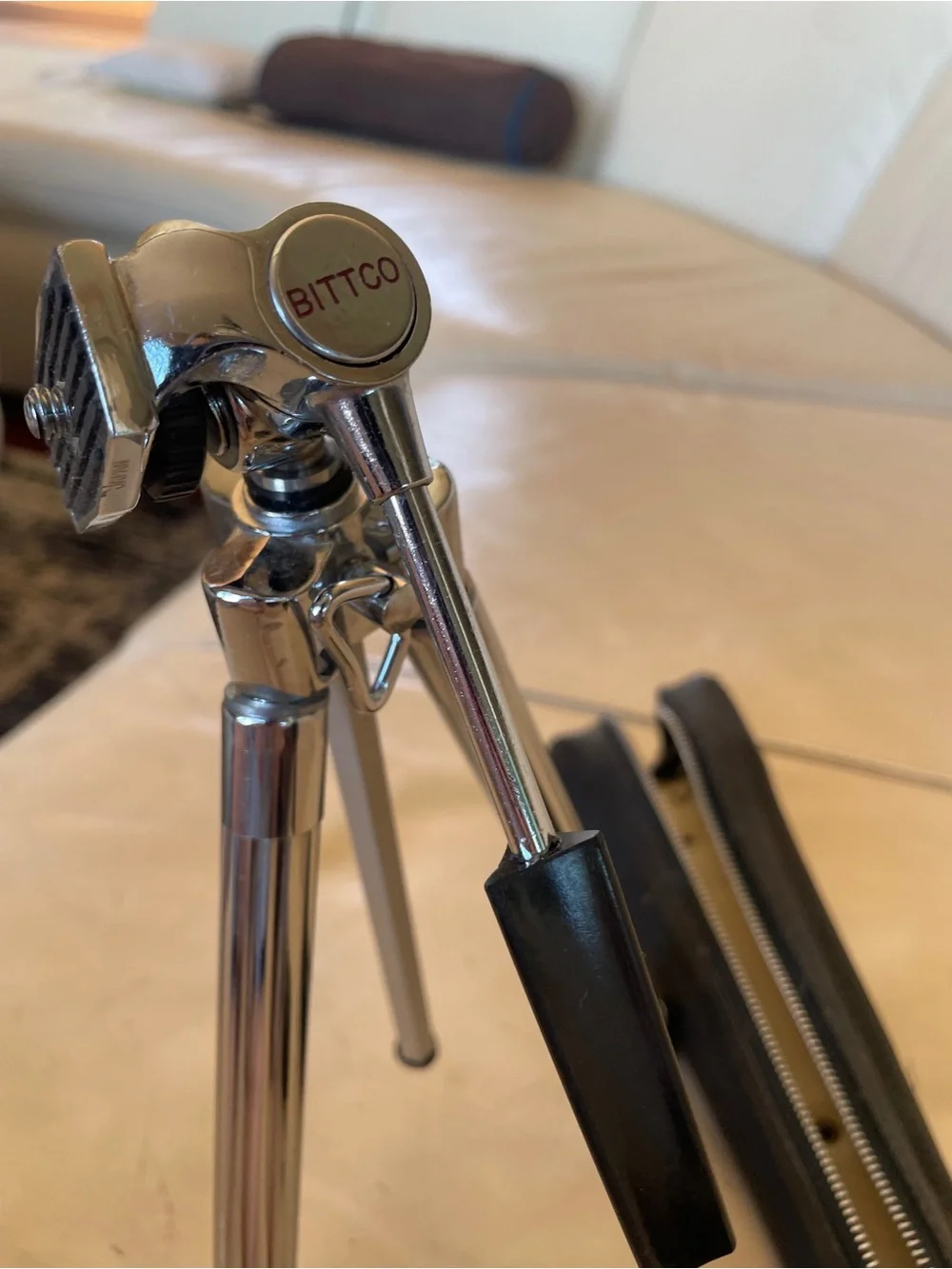 📸🎙️Bittco - Compact Chrome Mini Tripod with Case - they don’t make ‘em like this